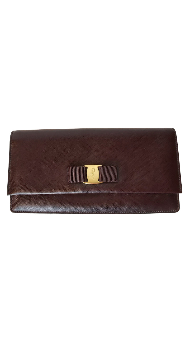 Clutch Cuero Texturizado Burdeo
