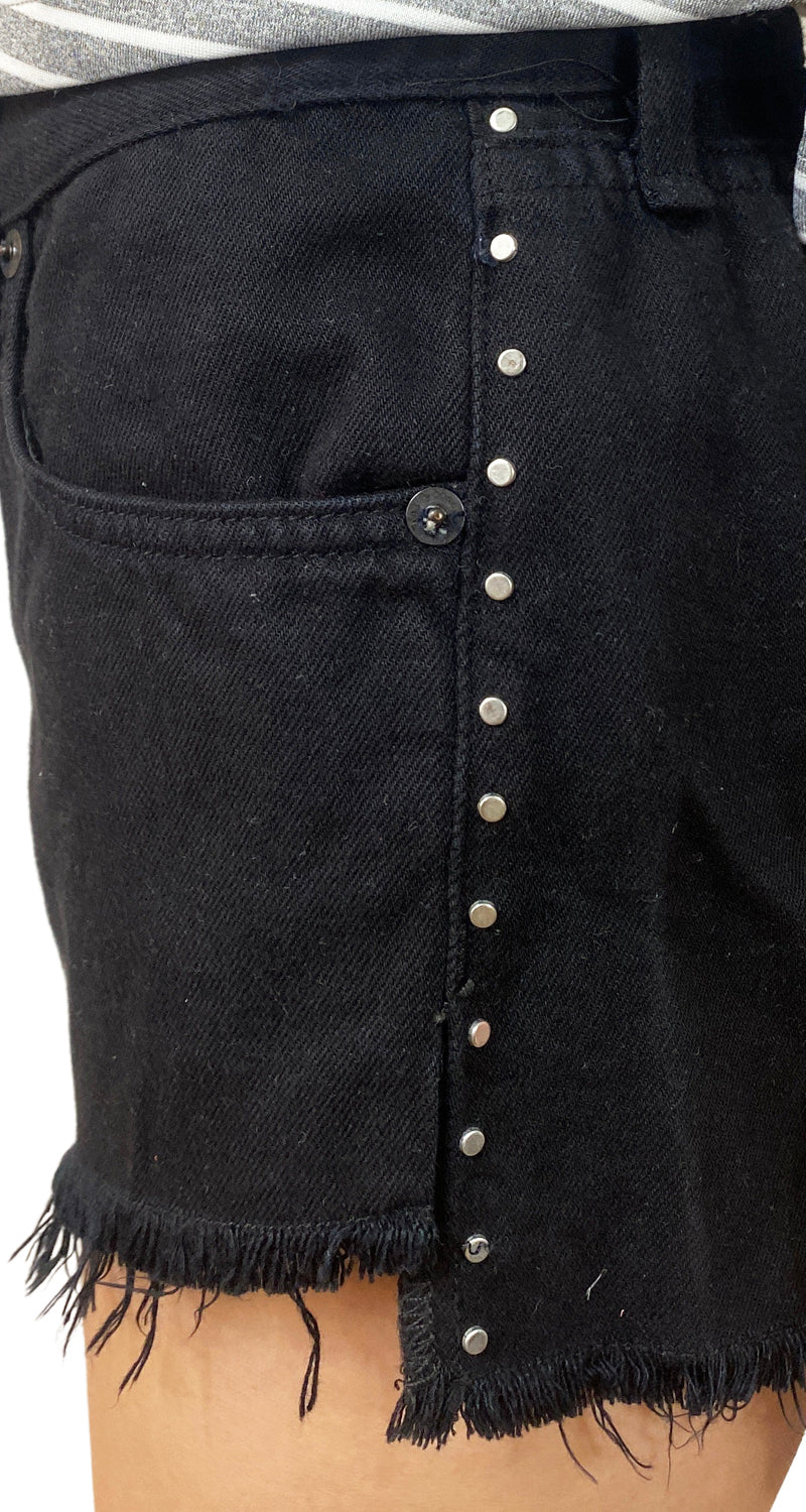 Short Negro Tachas