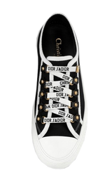 Walk in Sneaker