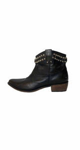 Botines Tachas