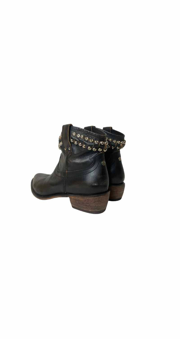 Botines Tachas