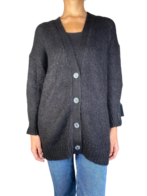 Sweater Negro Botones