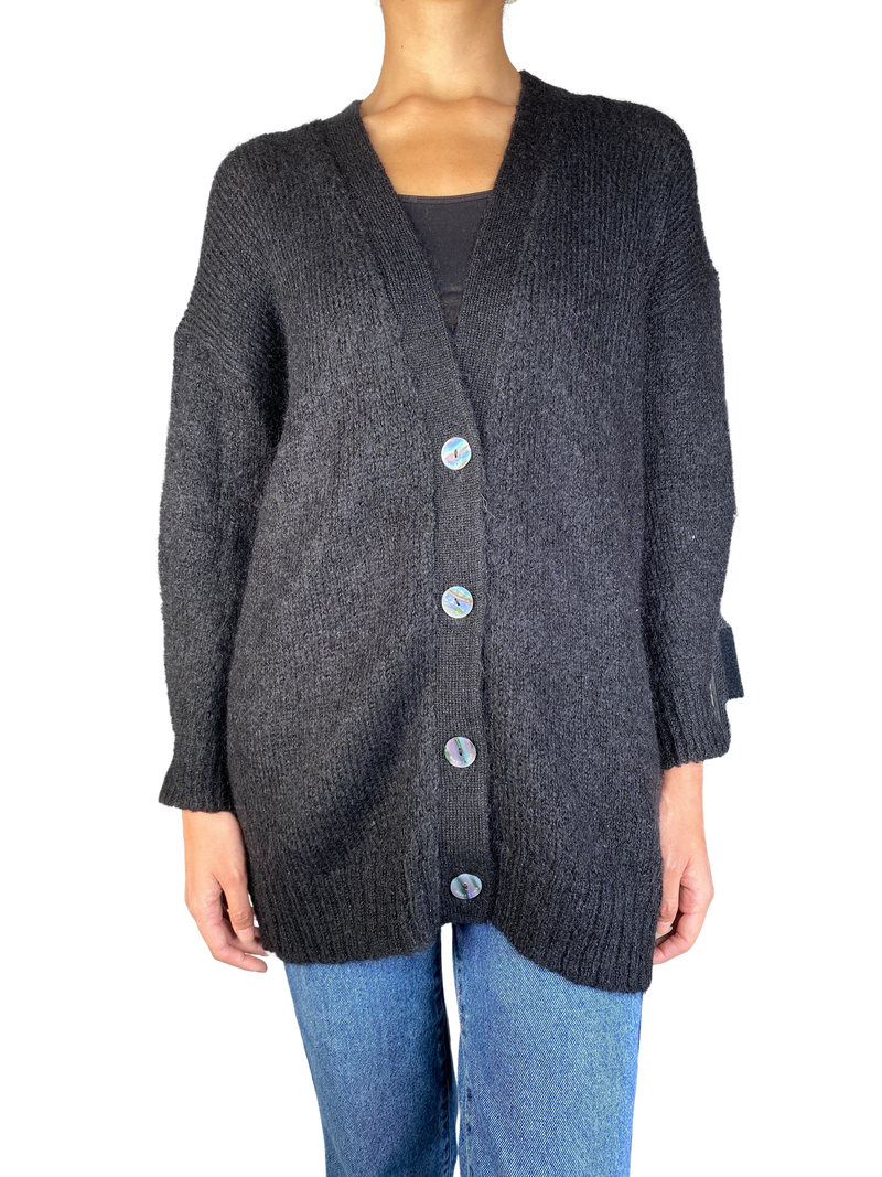 Sweater Negro Botones
