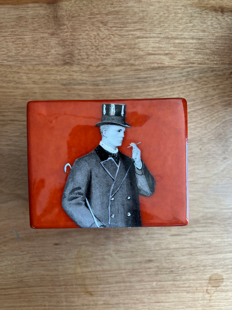 CAJA CHICA SAVILE ROAD