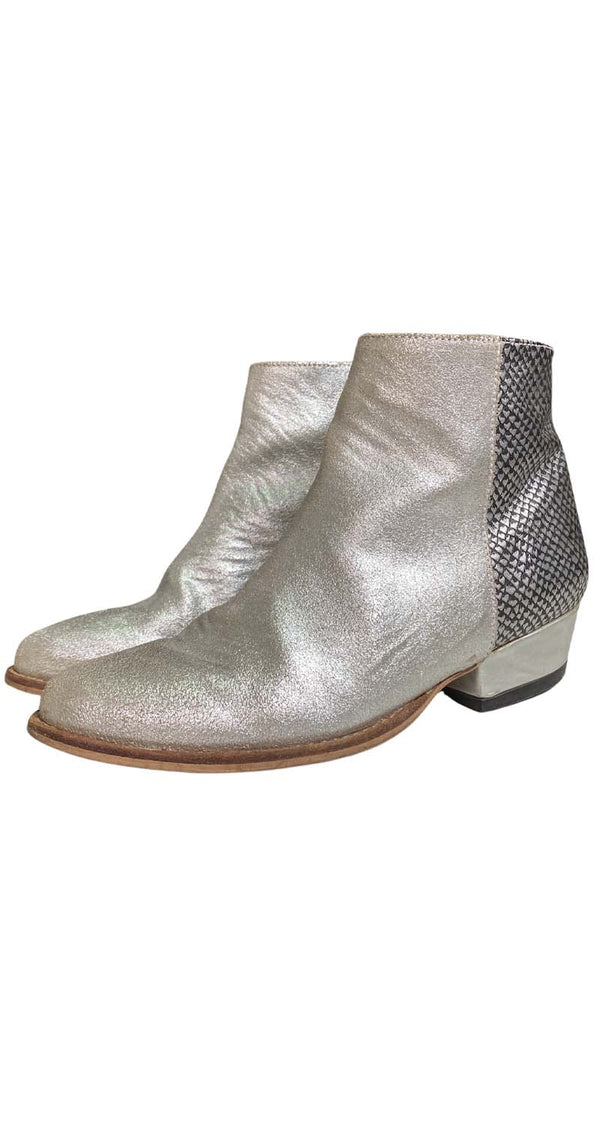 Botines Cuero Pitón Plateados