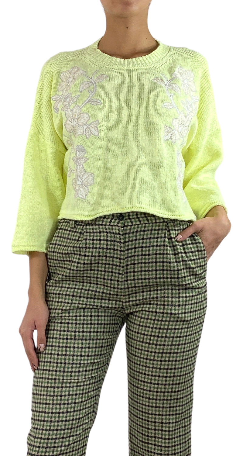 Sweater Amarillo Bordado