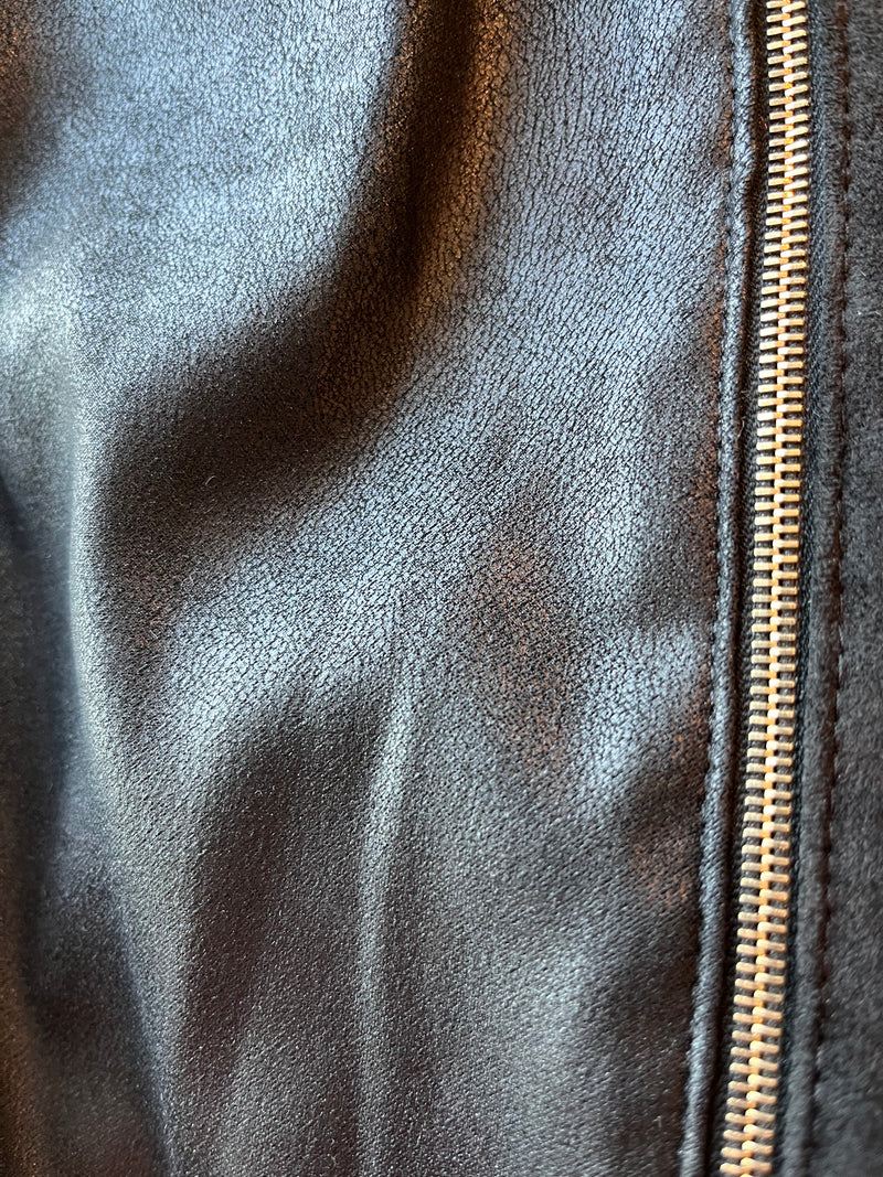 Pantalón Negro Gamuza Cierres