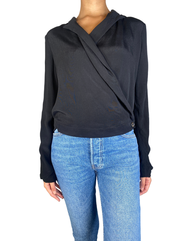 Blusa Negra Cruzada