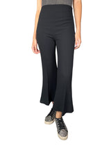 Pantalón Negro Acampanado