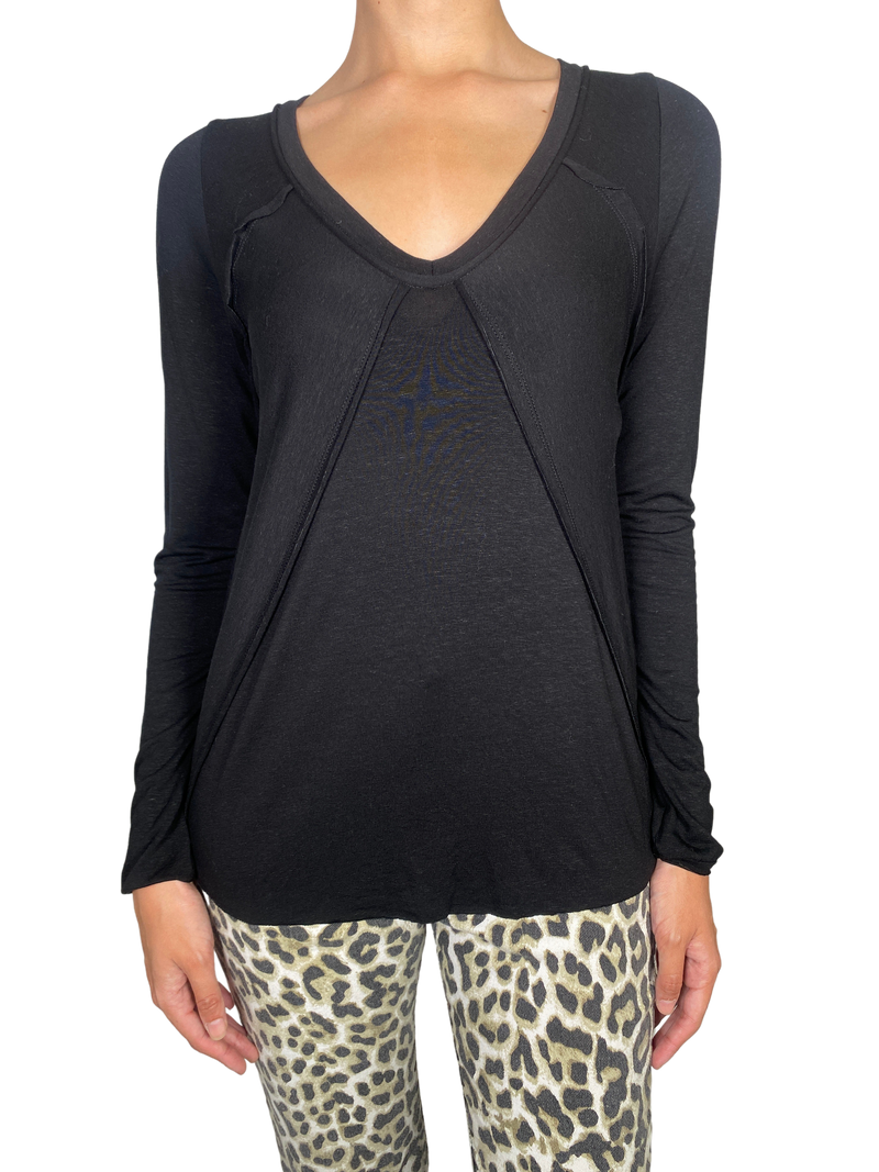 Polera Negra Manga Larga