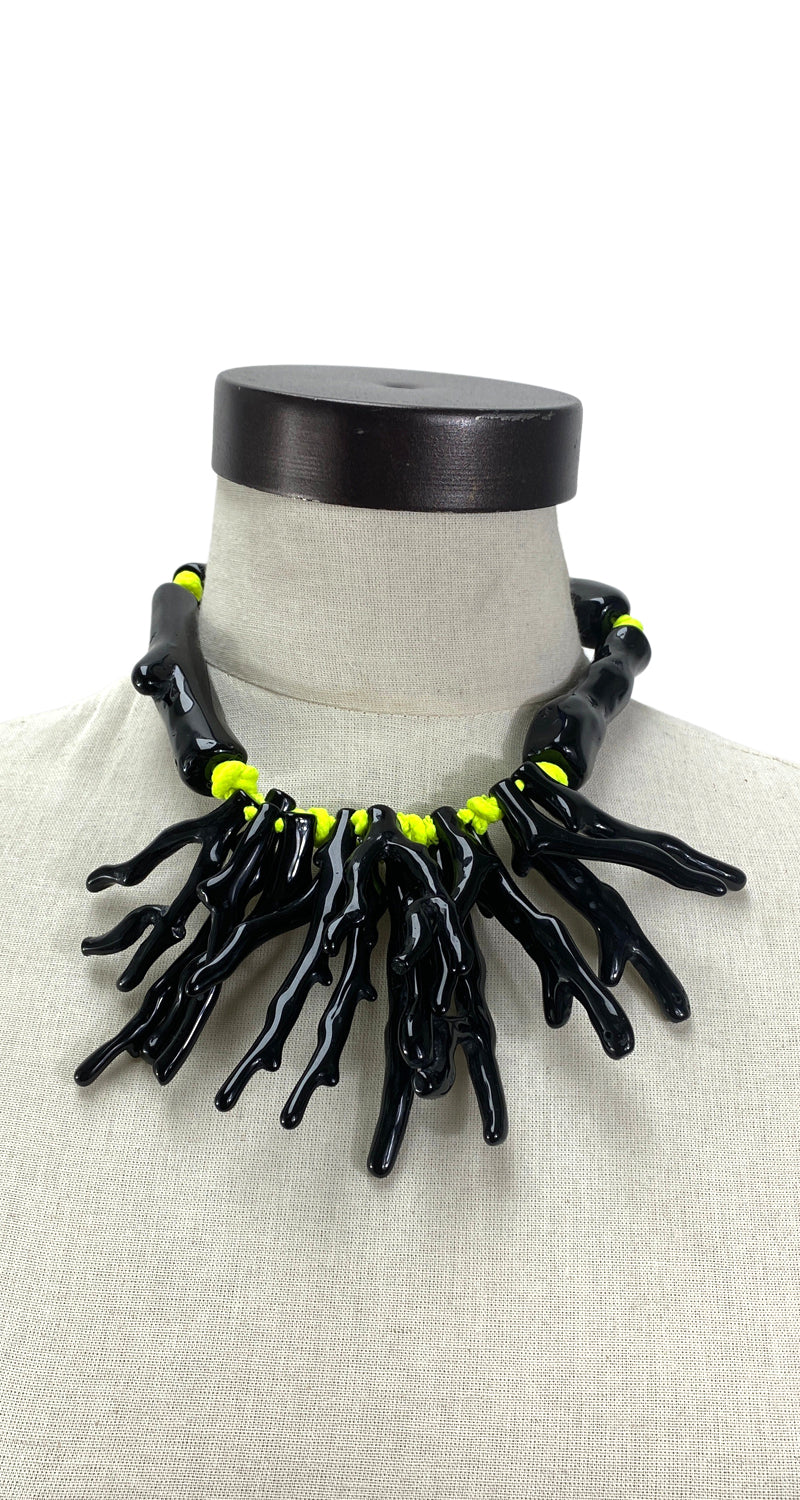 Collar Negro