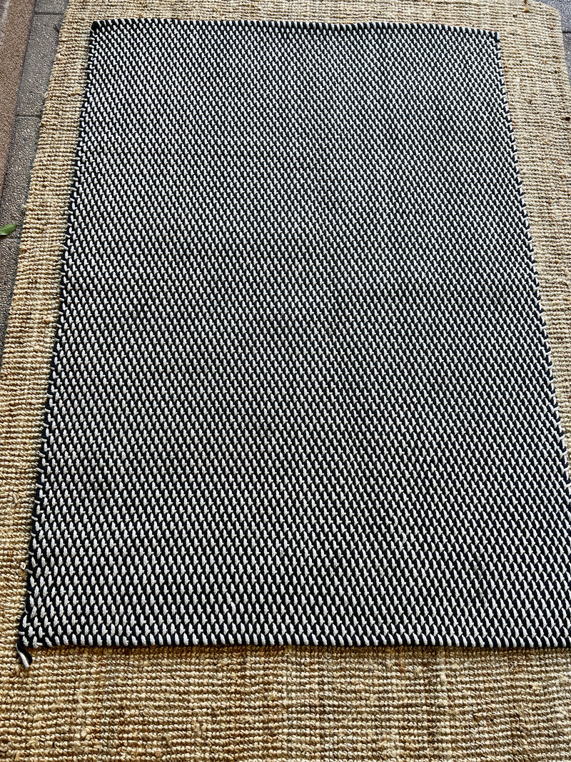 Alfombra Tejida Black and White