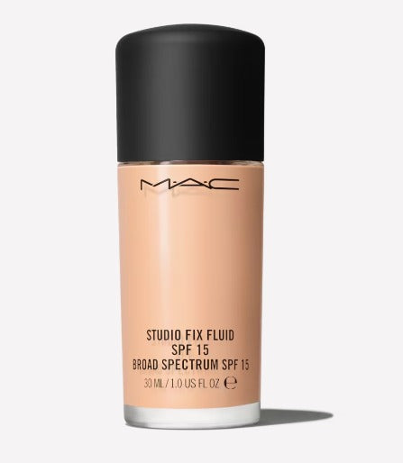 Base De Maquillaje Studio Fix Fluid SPF 15 NC 25