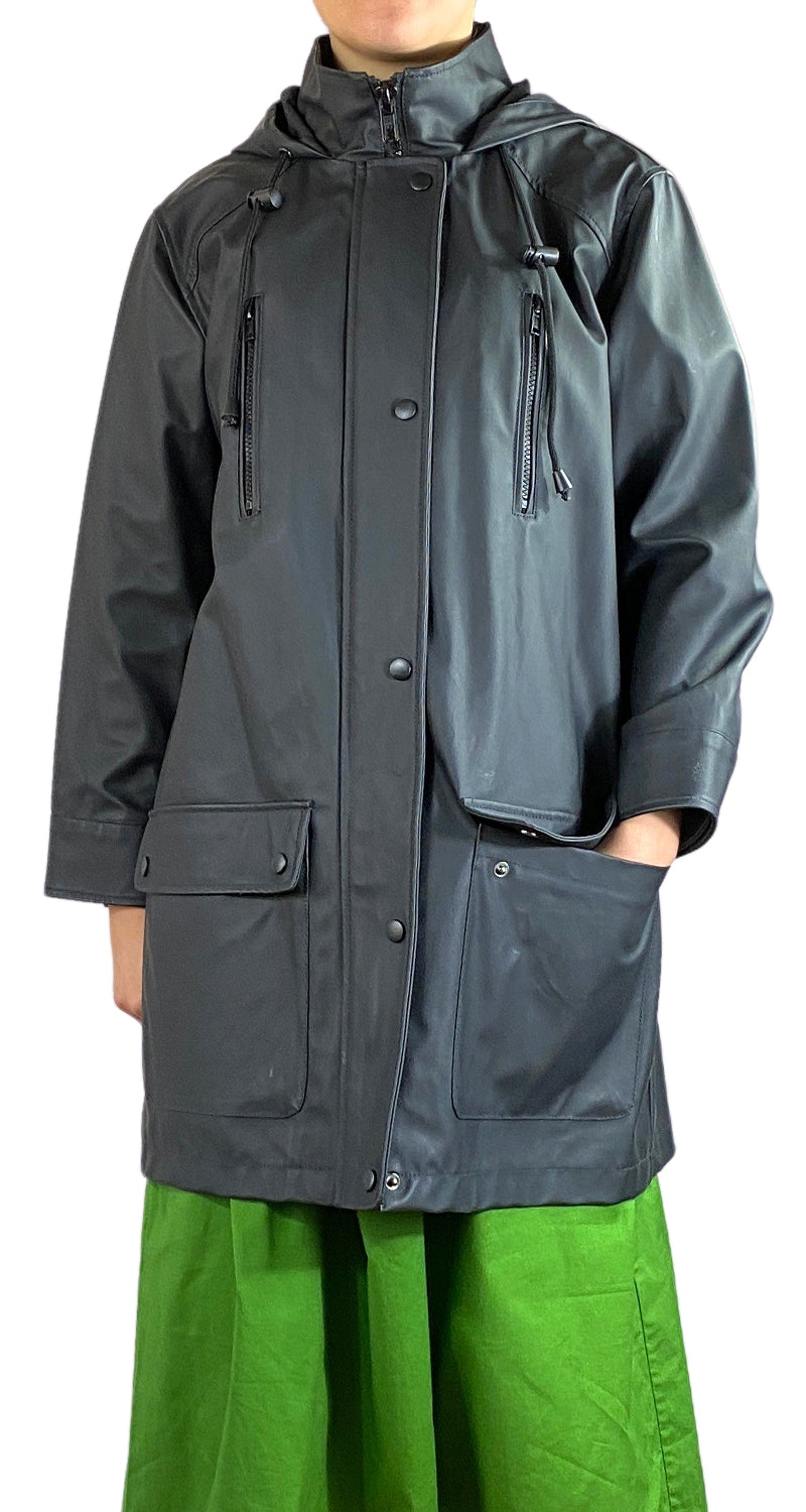 Impermeable Negro