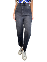 Jeans Mom