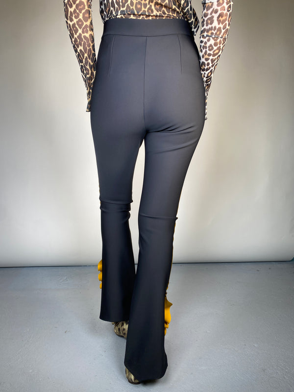 Pantalón Vuelos en Ruedo