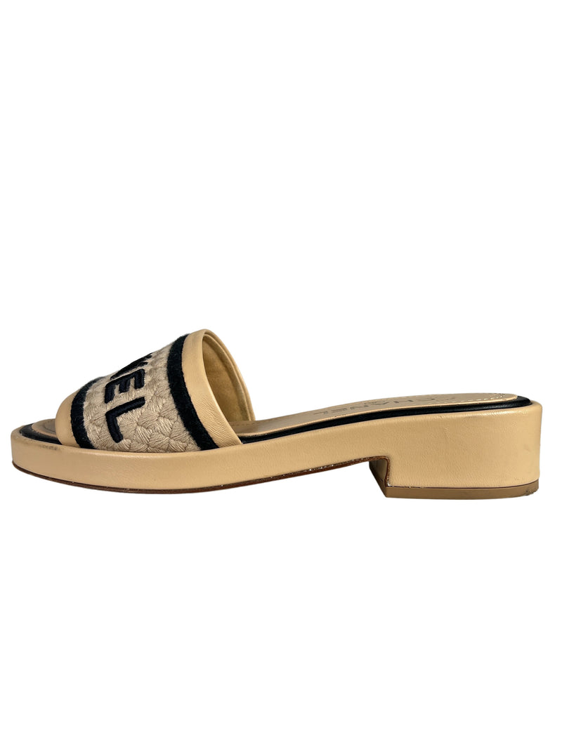 Sandalias Cuero Bordadas