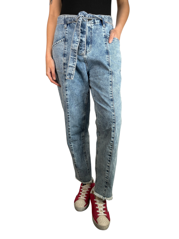 Jeans Con Cinturón