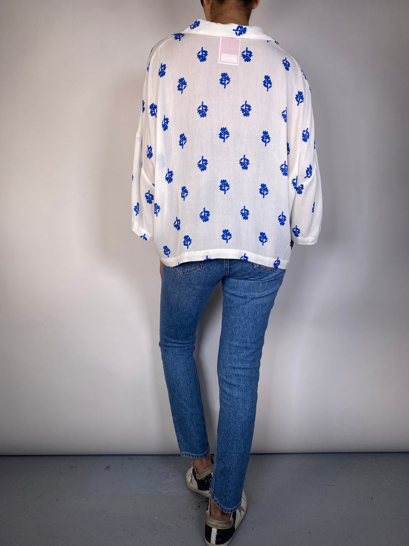 Blusa Flores Azules