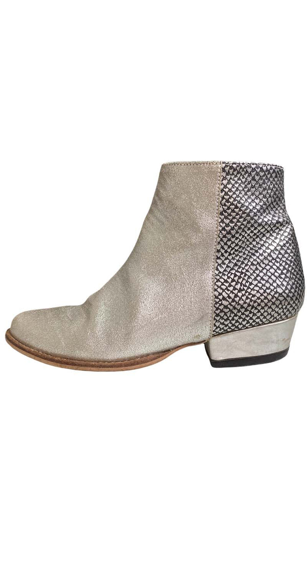 Botines Cuero Pitón Plateados
