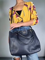 Cartera Hand & Shoulder