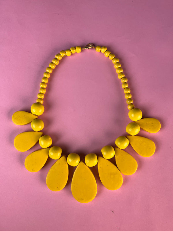 Collar Drops Yellow