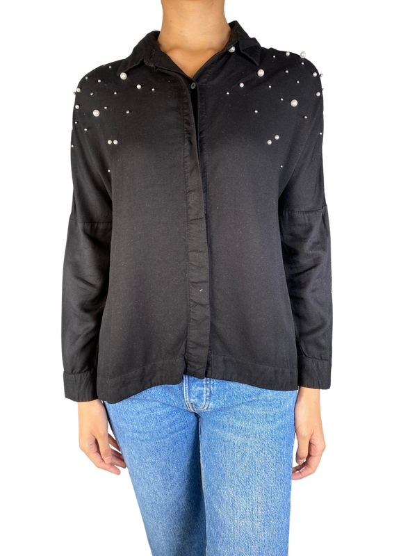 Blusa Negra con Aplicaciones