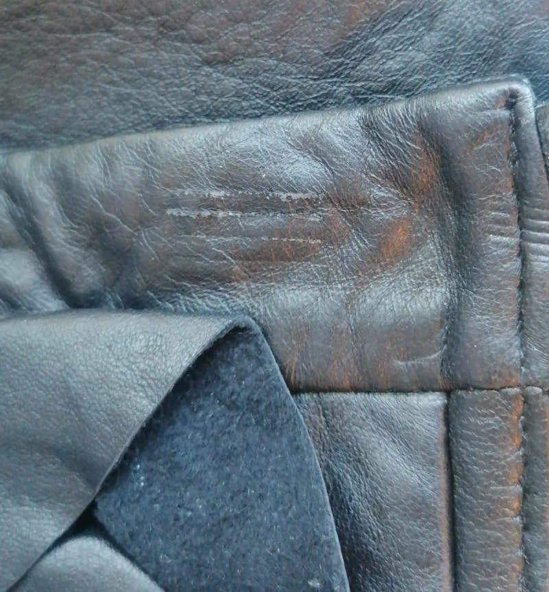 Shorts de Cuero con Vuelos