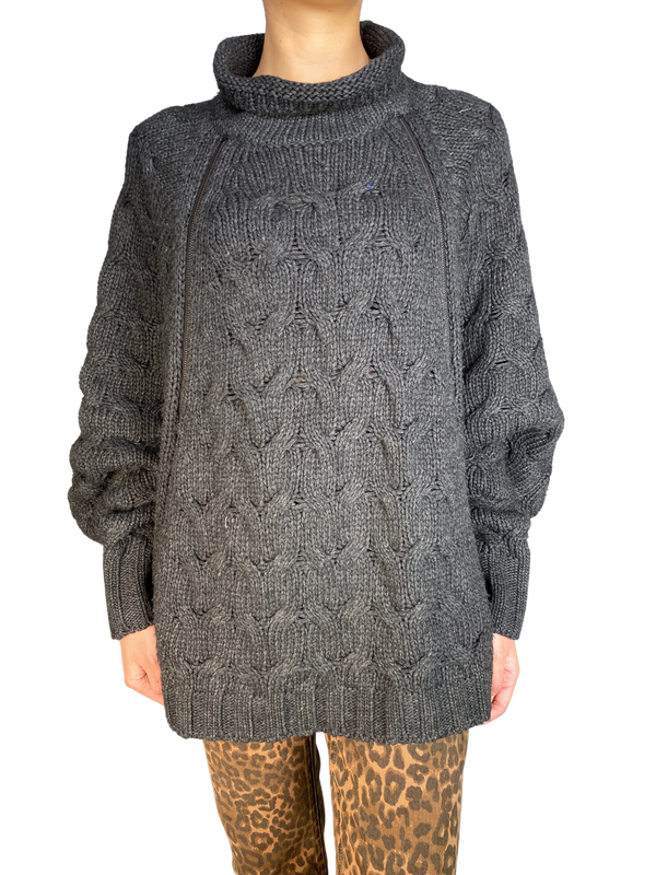 Sweater Gris Oscuro