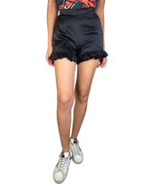 Shorts Con Vuelos
