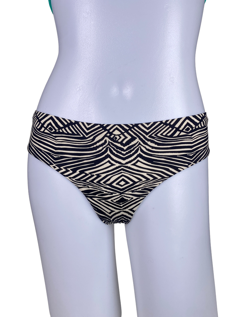 Bottom Blanco y Negro