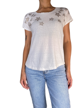 Polera Blanca Aplicación de Estrellas