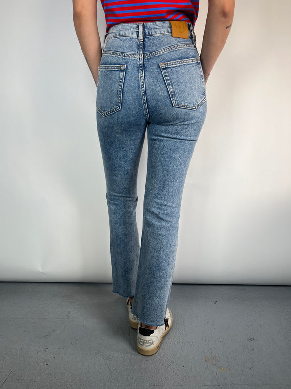 Jeans Tiro Alto