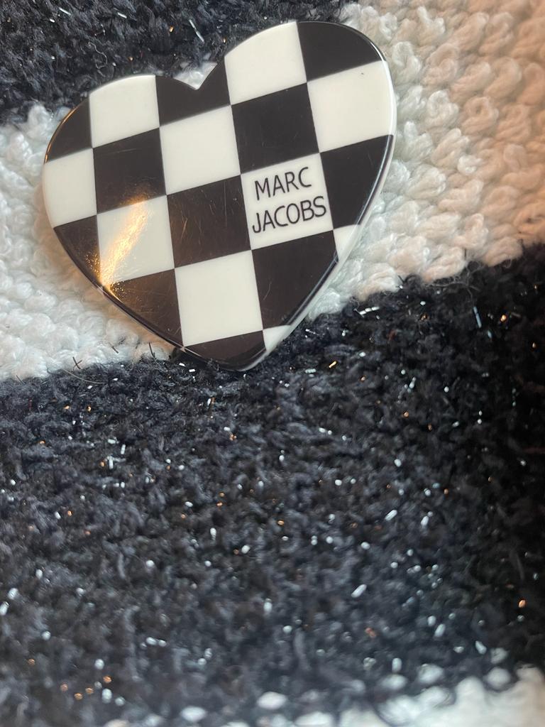 Sweater Black And White