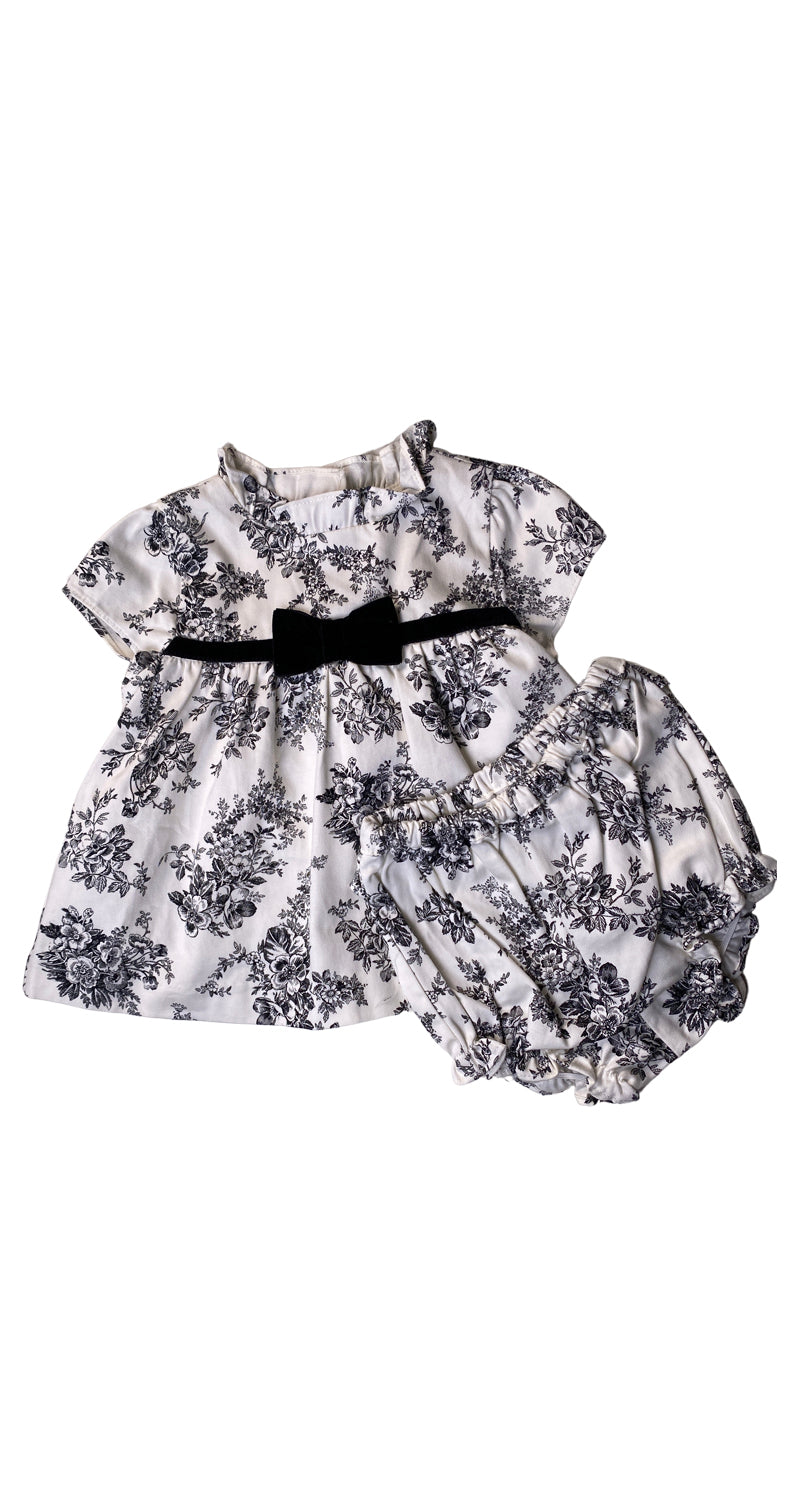 Blusa Blanca Estampado y Bombacho