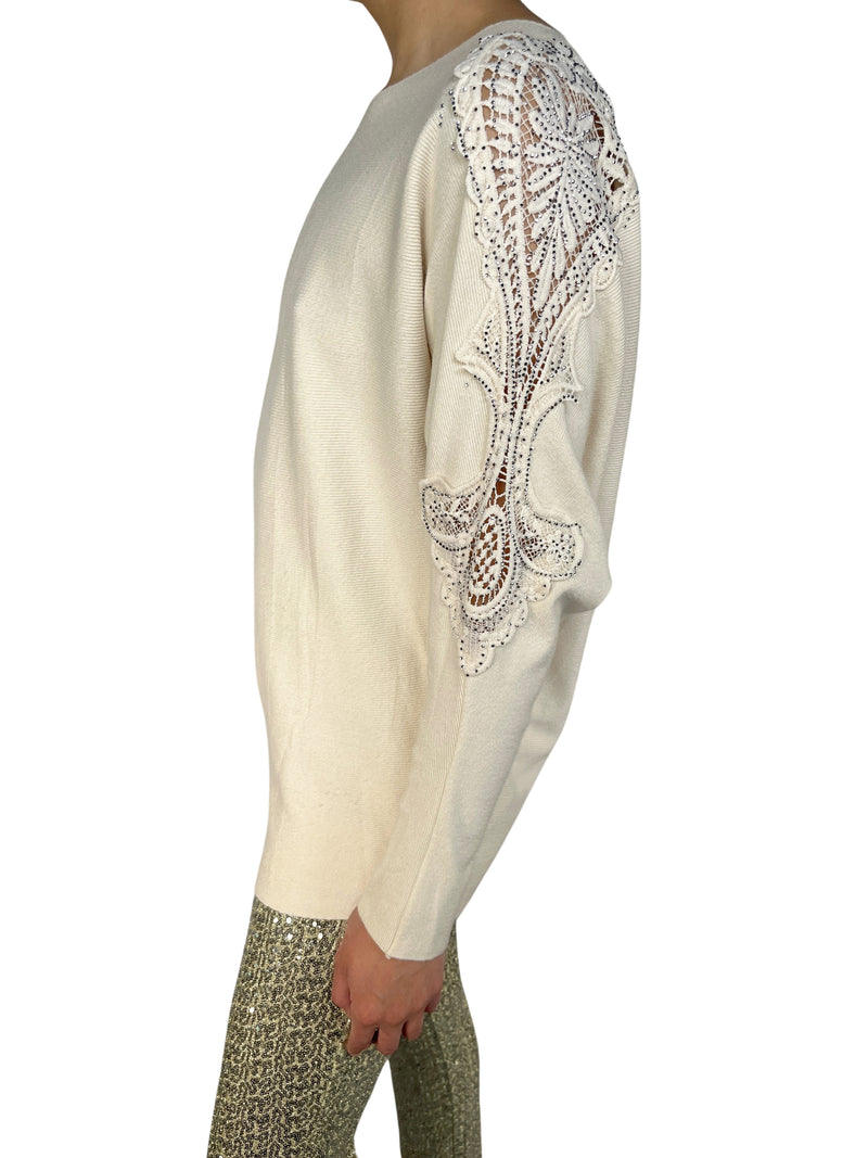 Sweater Hombros Bordados