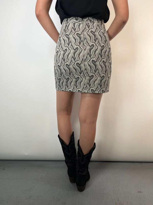Falda Snake