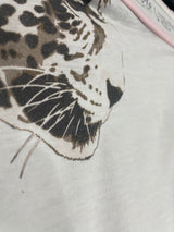 Polera Blanca Leopardos