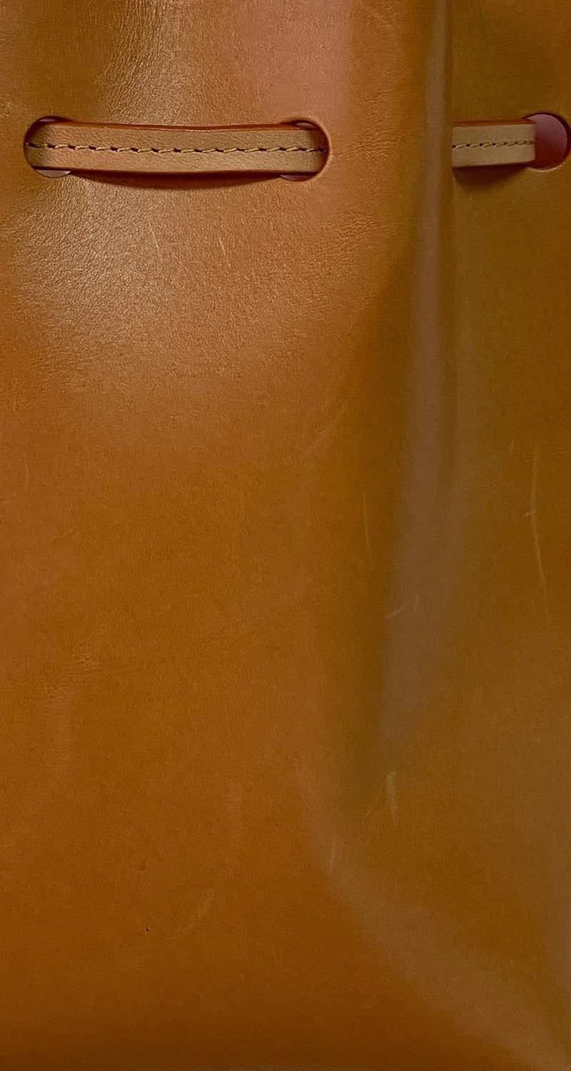 Bandolera Mini Leather Bucket Camel