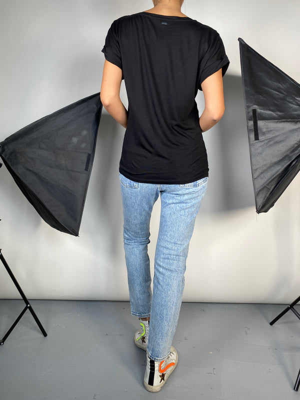 Polera Negra Manga Corta