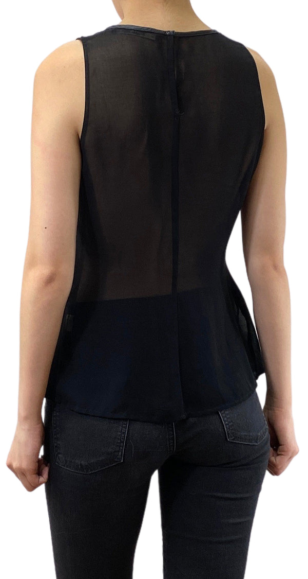 Blusa Negra Plisada