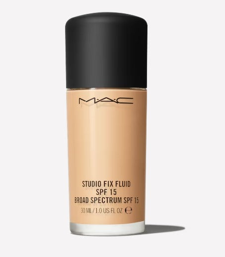 Base De Maquillaje Studio Fix Fluid SPF 15 NC 20